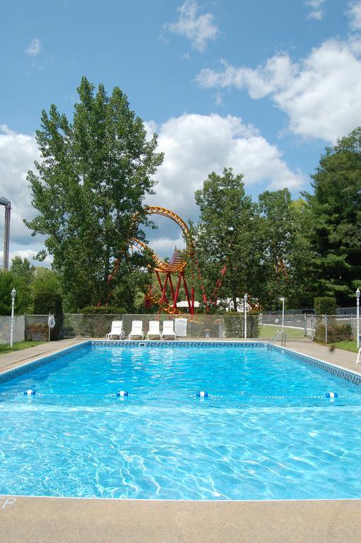Wakita Court Motel Queensbury Buitenkant foto